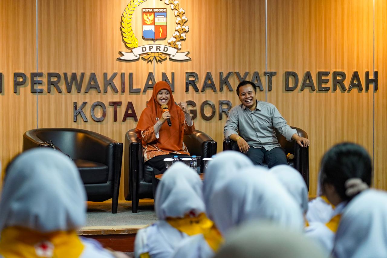 Mulyani Motivasi PMR SMKN 2 Kota Bogor Tingkatkan Prestasi dan Kemandirian Organisasi