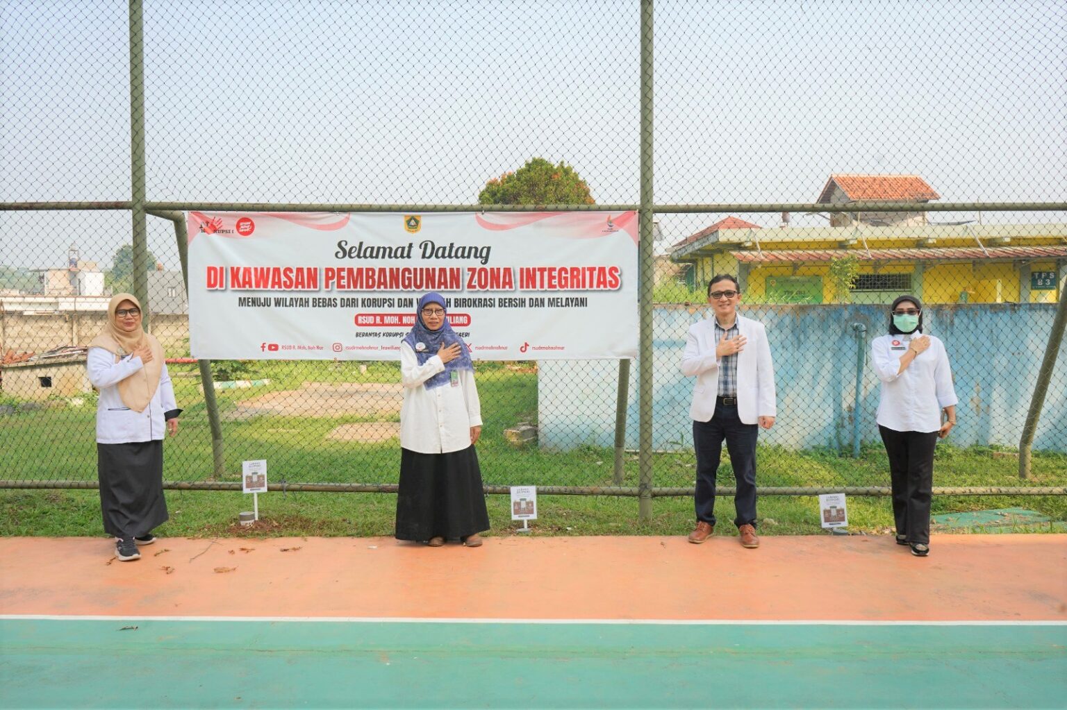 RSUD R. Moh. Noh Nur Dorong Pengelolaan Sampah Organik Melalui Pemanfaatan Lubang Biopori