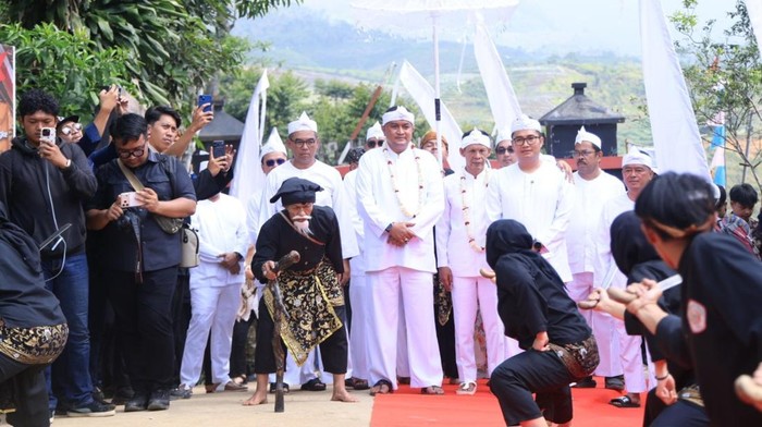 Bupati Bogor Pimpin Upacara HJB Ke-544 Tahun 2026 Di Desa Malasari